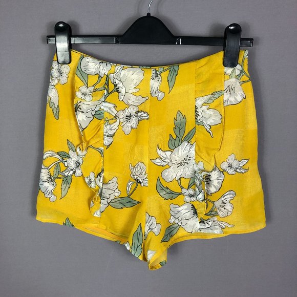 Chriselle x J.O.A. Floral Ruffle Front High Waist Short Size Small - Picture 2 of 9